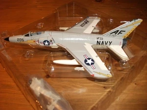 FALCON MODELS FA728003 1/72 GRUMMAN F11F-1 TIGER USN VF-33 "ASTRONAUTS" NEW RARE - Bild 1 von 7