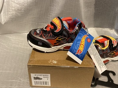 Zapatilla deportiva iluminada Hot Wheels para niños pequeños talla 7 con luces intermitentes Foto 1 de 4