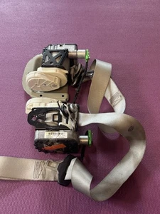 Mercedes CLK W209 Coupé  Sicherheits Anschnall Gurt Vorne rechts oder links - Bild 1 von 4