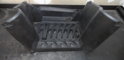 Polaris Sportsman 850/1000 XP 2013-2016 reposapiés derecho 5439077-070 usado T-32 Foto 1 de 4