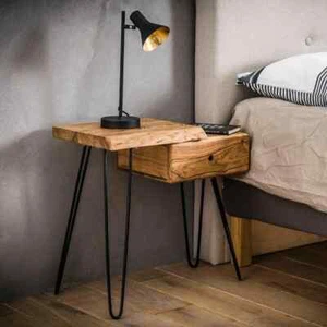Rustikaler Massivholz Nachttisch Beistelltisch im used Look - Bild 1 von 3