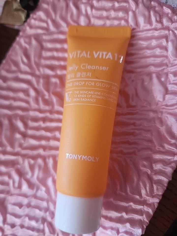 TONY MOLY Vital Vita 12 Jelly Cleanser 20ml/0.67 fl. New Face Makeup Sample Skin - Image 1 of 1