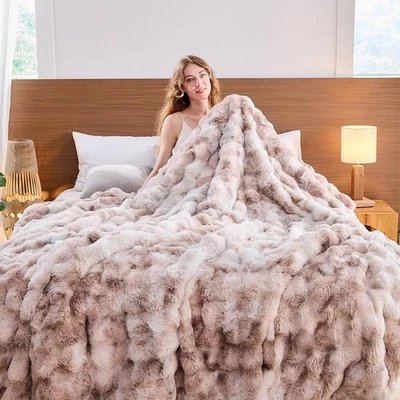 New Fluffy Faux Rabbit Fur Throw Blanket - Soft Plush Luxury Bubble Blanket Au - image 1 of 4