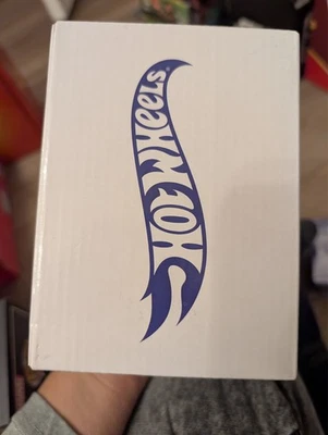 Dodge Power Wagon 1952 Red Line Club exclusivo 2023 Holiday Car Hot Wheels Foto 1 de 4