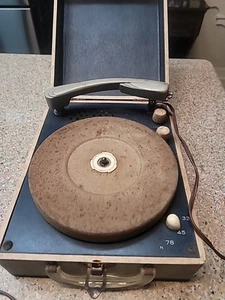 Vintage WEBCOR PIXIE Portable Record Player - NOT WORKING - FOR PARTS - AS-IS - Picture 1 of 22