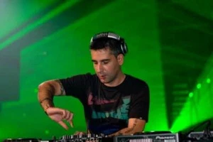 Sied Van Riel Live Euphoric Trance DJ-Sets Compilation (2008 - 2016) - Picture 1 of 8