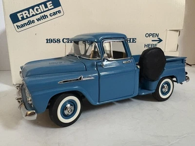 Camioneta Chevrolet Apache 1958 Danbury como nueva 1/24 hermosa como nueva con bonita caja Foto 1 de 4