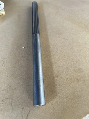 Eje de engranaje helicoidal de dirección solo Ford Thunderbird 1956-57. Foto 1 de 3