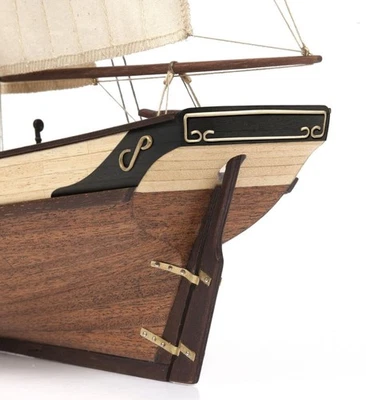 OcCre Polaris 1:50 Holzbausatz – Schiffsmodell mit Segel & Ständer – 1226 Teile - Bild 1 von 4