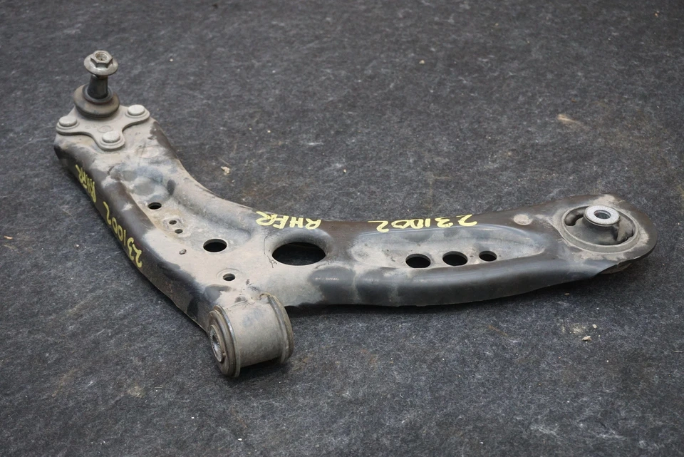 Front Right Suspension Lower Control Arm OEM 81A407152C Audi S3 RS3 2017-18 - Image 1 of 4