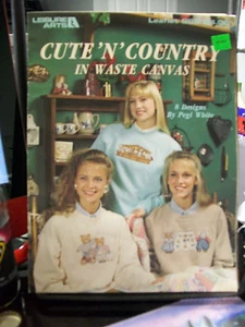 CUTE 'N' COUNTRY IN WASTE CANVAS CROSS STITCH LEAFLET LEISURE ARTS #963 BEARS + - Picture 1 of 1