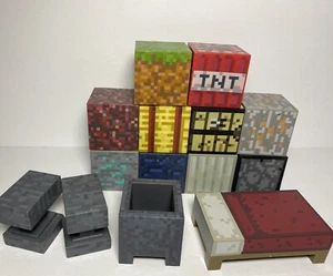 MINECRAFT Kunststoff 10 Blöcke 2 Schmiedetische Bettkessel TNT Diamant Schmutz - Bild 1 von 7
