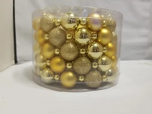 2005 Gold Metallic ~ Beaded ~ Christmas Tree Garland ~ Decoration - 9ft Strand ~ - Picture 1 of 6