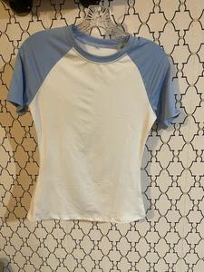 Camiseta Mujer Pequeña Azul y Blanco Ajustada Manga Corta (18) - Imagen 1 de 2