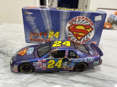 Jeff Gordon 1999 Superman DuPont Nascar 1/24 Diecast Action #24 - Imagem 1 de 4