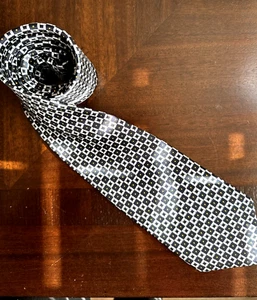 Prescot Bay Geometric Print 100% Silk Tie Stain Resistant Silver/Black Squares - Picture 1 of 9