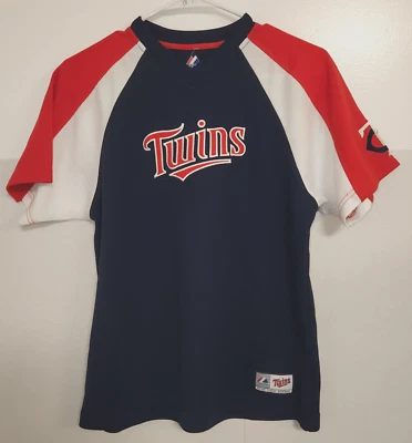 Minnesota Twins MLB Ladies Shirt, size Large - Image 1 of 4