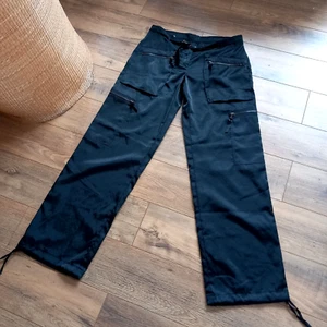 United Colors of Benetton Satin Black Cargo Low Rise Pants Trousers UK 12 BNWT - Picture 1 of 13