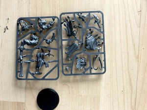 WEIRDNOB SHAMAN Orruk Warclans WARHAMMER AOS On sprue - Picture 1 of 2