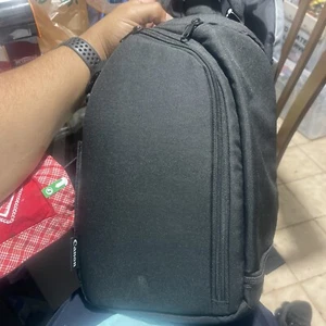 Canon Sling Backpack 100S for Camera and Accessories - Brand New With Tags - Picture 1 of 4
