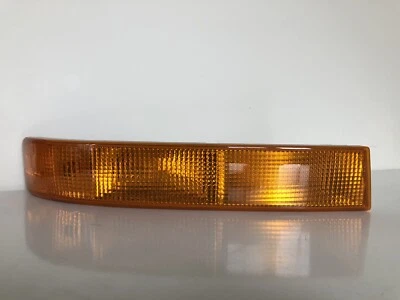 GM 84218438 Passenger Side Parking Lamp 2003-2020 Express/Savana OEM  - Image 1 of 4