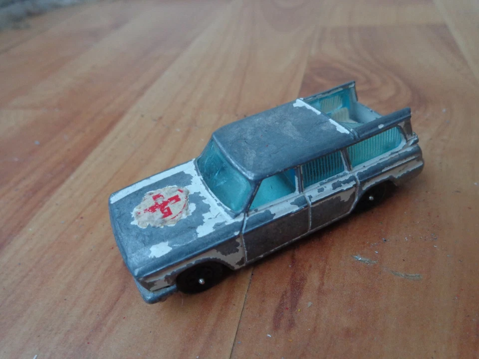 Vintage 1960'S Corgi Giocattoli 30 Whizzwheels Studebaker Modellino Ambulanza - Immagine 1 di 1
