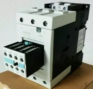CONTATTORE SIEMENS 3RT1045-1AP04 230V/50Hz - Foto 1 di 3