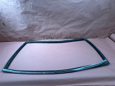 Junta de sellado de resistencia para parabrisas trasero BMW E28 535I M5 E12 OEM 173K limpio Foto 1 de 4