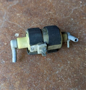 BMW Airhead Vent Valve Solenoid R65, R80 & R100 SHED evap system 16 13 1 453 097 - Picture 1 of 3