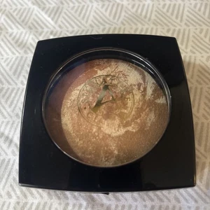 SIGNATURE CLUB EIN SOLIDES KOLLOIDALES GOLD STRAHLENDES GEBACKENES PUDER GESICHT WANGEN 0,35 OZ. - Bild 1 von 3