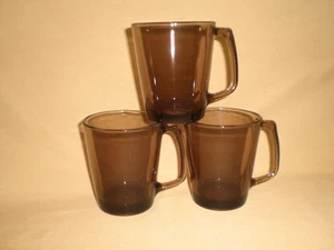 VTG PYREX 1400 FIRESIDE AMBER BROWN GLASS COFFEE MUGS - CORNING NY USA -SET OF 3 - Picture 1 of 6