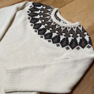 LL Bean 100% Lambs Wool Sweater White Crew Neck Womens Size Medium - Picture 1 of 12