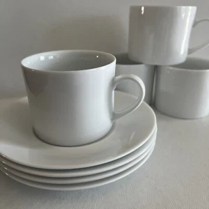 Set of 4 - Crate & Barrel ‘Aspen’ White Tea Coffee Cups & Saucers - Picture 1 of 4