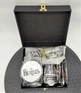 Miniature Beatles Instrument Set Reproduction of Guitars & Ludwig Drums & Stage - Picture 1 of 14