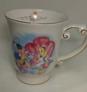 Alice In Wonderland" DISNEY pedestal mug - Picture 1 of 4