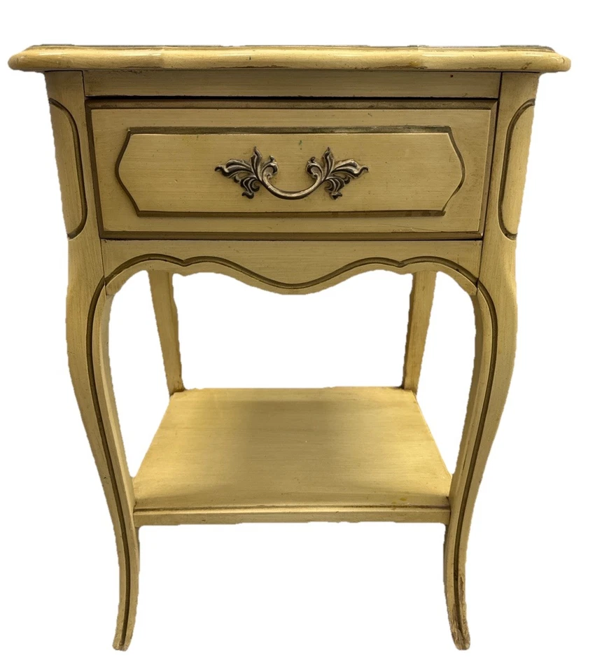 🌿 Elegant Vintage French Provincial Nightstand / Side Table – $145 - Image 1 of 4