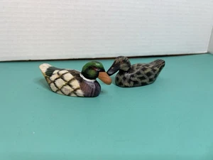 Wooden Mini Duck Decoys Hand Carved Hand Painted Vintage 2" - Picture 1 of 4