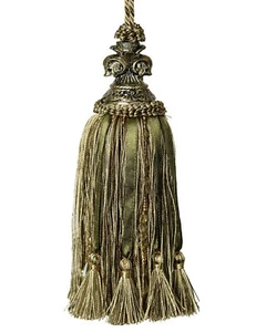 Tassel with Fleur de Lys Top - Olive Green / Gold 18cm - Picture 1 of 1
