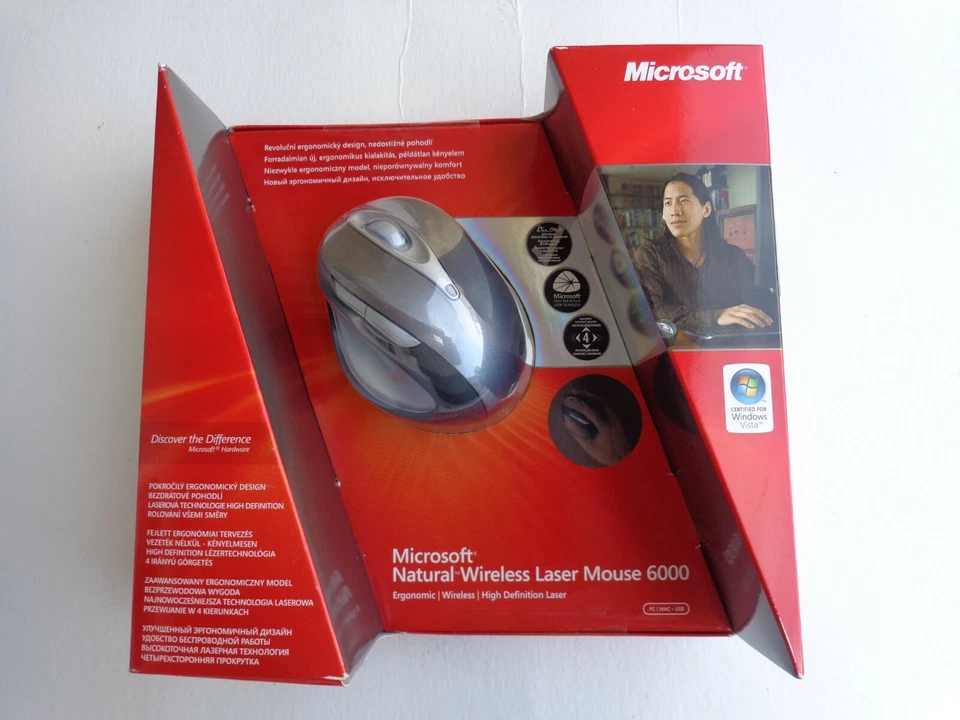 Microsoft Natural Wireless Laser Mouse 6000 - Image 1 of 4