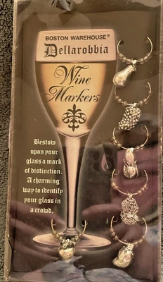 Juego de 6 dijes marcadores de copa de vino Boston Warehouse Dellarobbia en forma de fruta  Foto 1 de 4