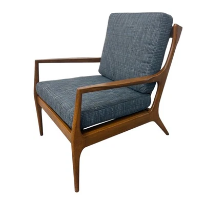 Sillón moderno Mid-Century de nogal Foto 1 de 4