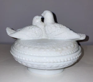 1950er Westmoreland küssende Liebe Vögel Tauben Milchglas Deckel Bonboniere Schmuckstück - Bild 1 von 17