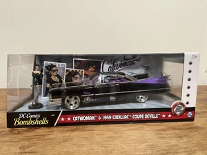 DC Comics Bombshells Catwoman & 1959 Cadillac Coupe Deville Metals Die Cast - Picture 1 of 14