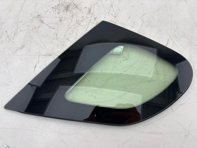 Lexus CT200H 2011-2017 cuarto de cristal trasero derecho OEM Foto 1 de 4