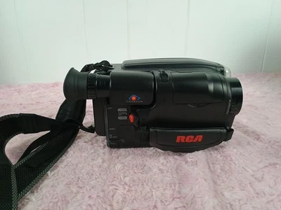 RCA CC634 Model LCD Small Wonder VHSC Playback Camcorder with tapes not tested - Image 1 of 4