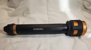 Linterna LED de enfoque variable Duracell 2500 lúmenes con pilas AA - Imagen 1 de 8