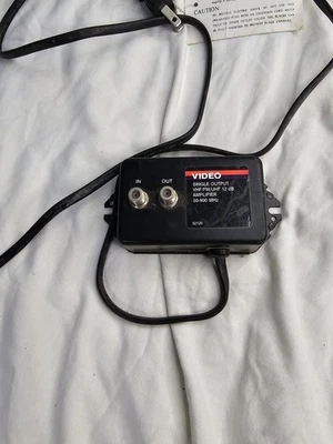 Vintage Video VHF/FM/UHF 12dB Signal Booster Amplifier Model 32120 50-900MHz - Image 1 of 4