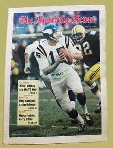 THE SPORTING NEWS NEWSPAPER PUBLICATION 5 DECEMBER 1970 GARY CUOZZO FOOTBALL - Picture 1 of 5