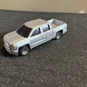 Maisto 2014 Silver Chevy Silverado 1500 Z71 Pickup - Picture 1 of 6