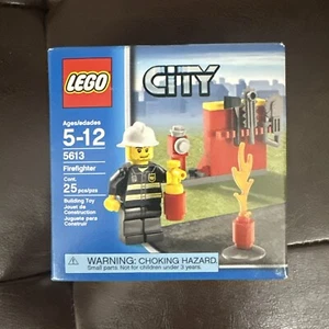 5613 FIREFIGHTER FIRE MAN fireman lego NEW town CITY legos set RETIRED - Picture 1 of 6